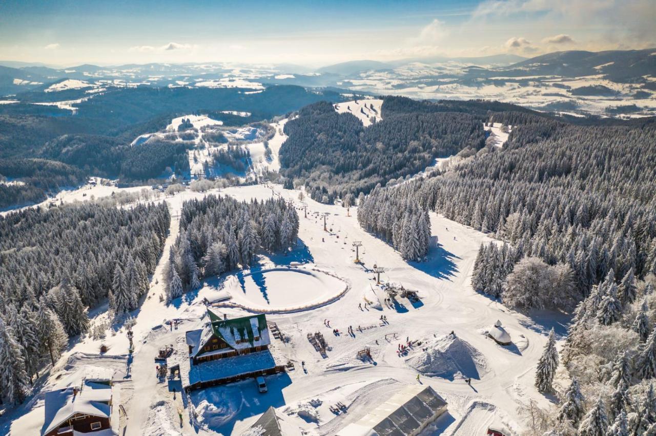 Horsky Hotel Paprsek Staré Město Esterno foto