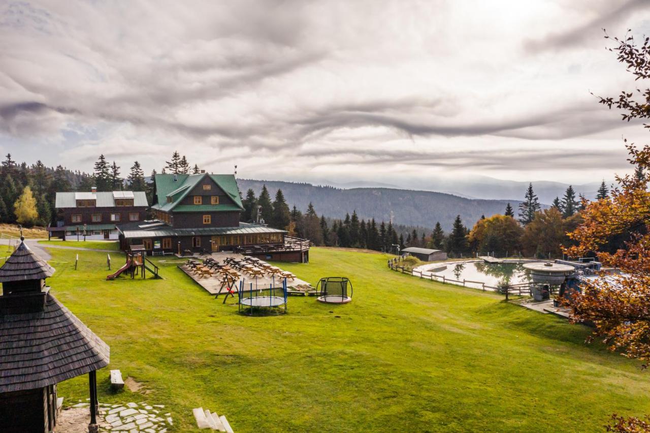 Horsky Hotel Paprsek Staré Město Esterno foto