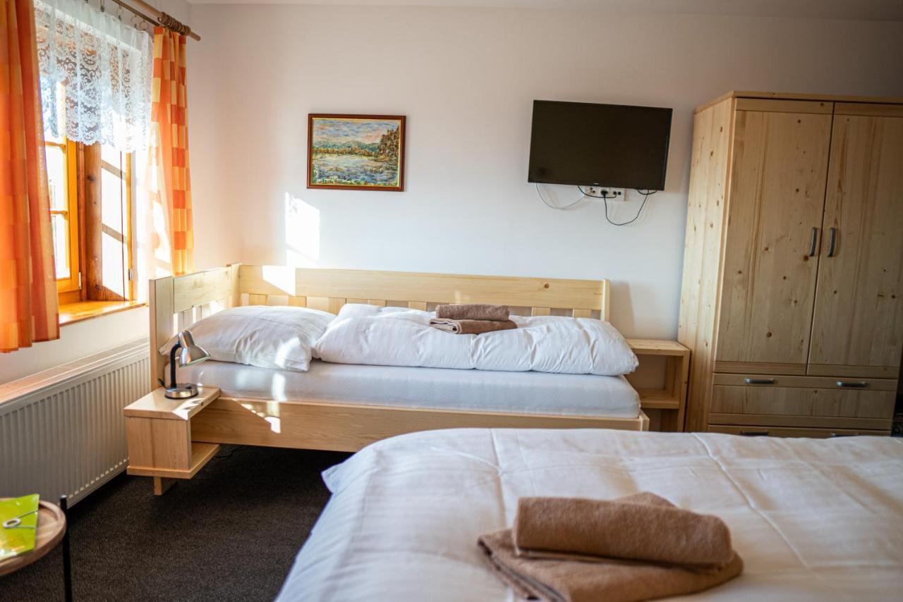 Horsky Hotel Paprsek Staré Město Esterno foto