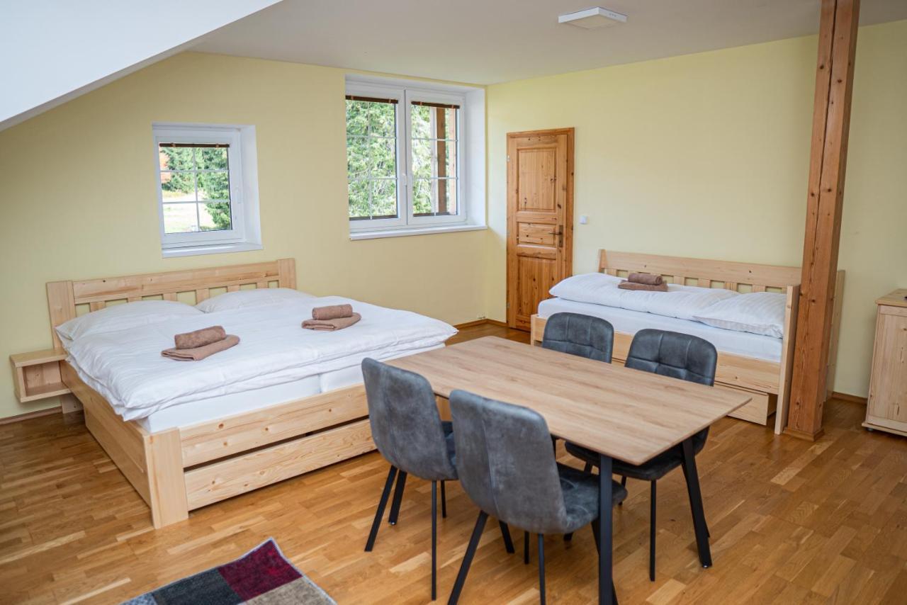 Horsky Hotel Paprsek Staré Město Esterno foto