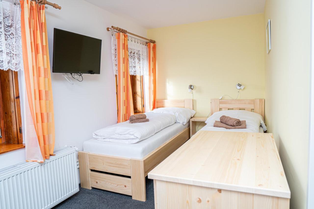 Horsky Hotel Paprsek Staré Město Esterno foto
