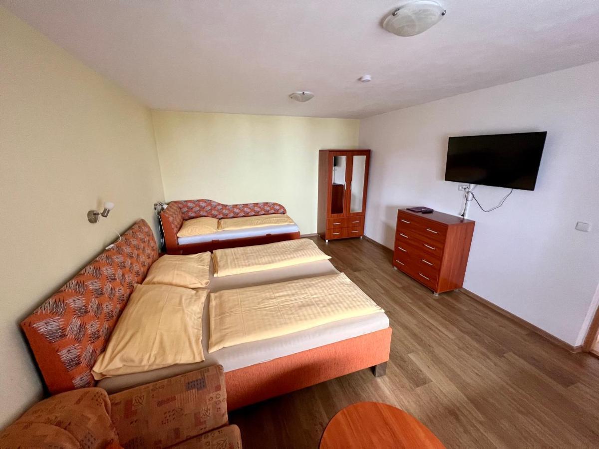 Horsky Hotel Paprsek Staré Město Esterno foto