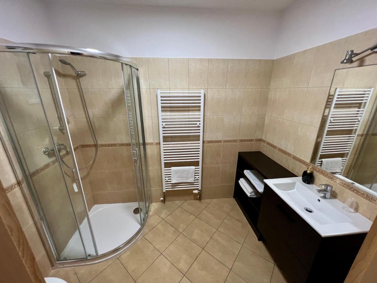 Horsky Hotel Paprsek Staré Město Esterno foto