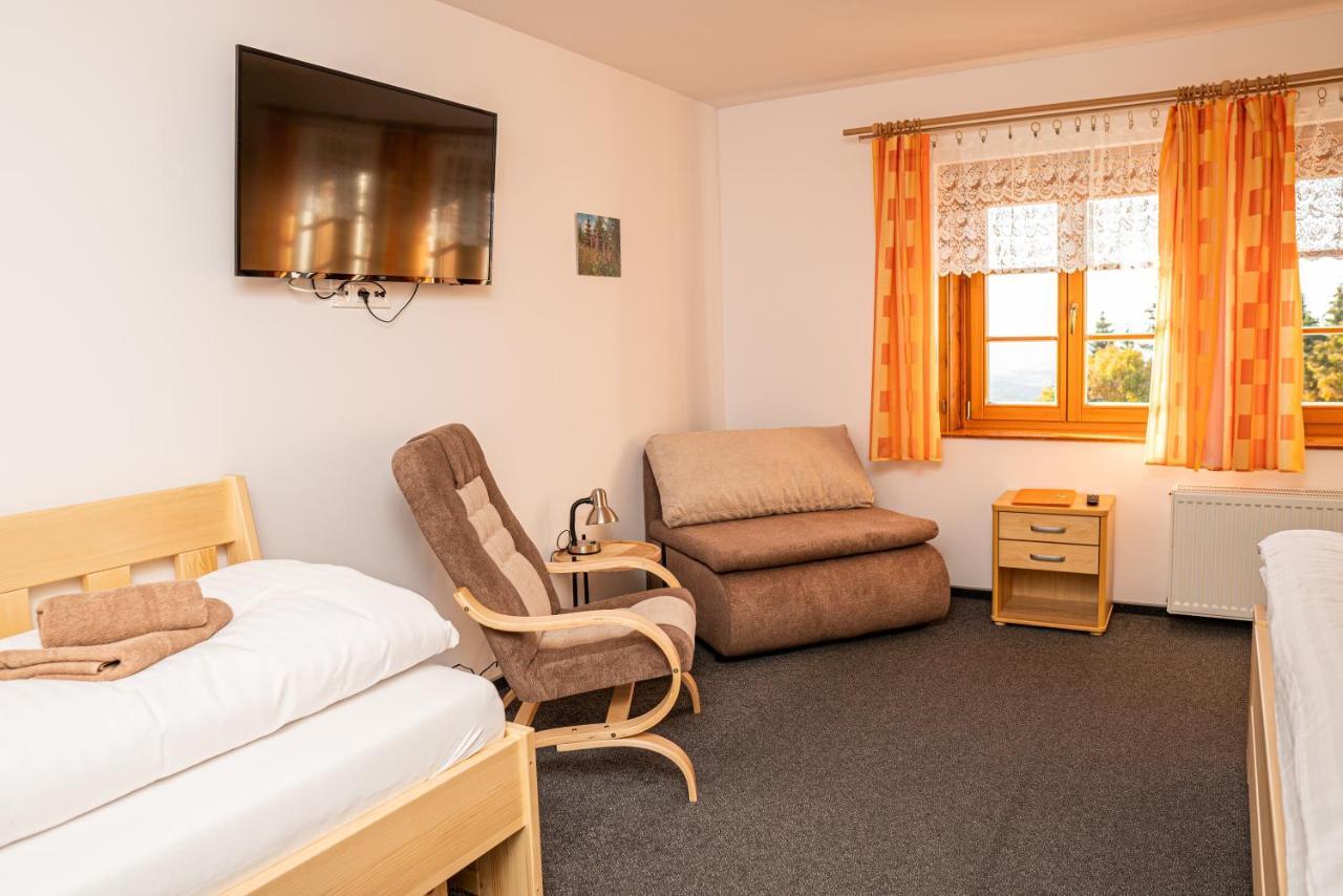 Horsky Hotel Paprsek Staré Město Esterno foto