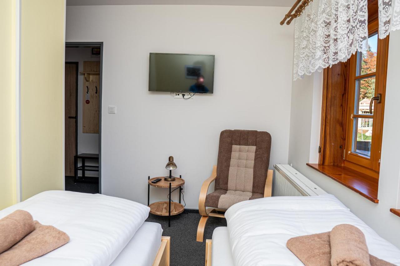Horsky Hotel Paprsek Staré Město Esterno foto