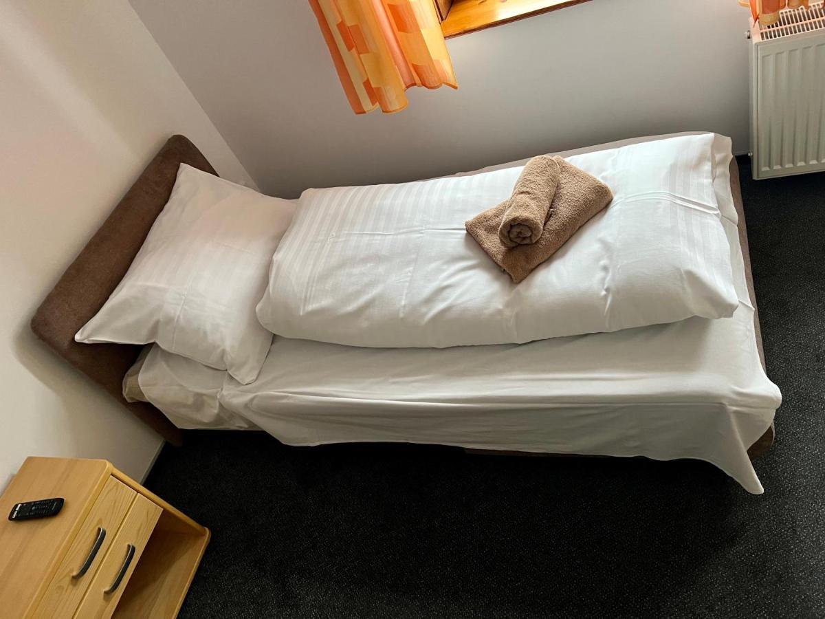 Horsky Hotel Paprsek Staré Město Esterno foto